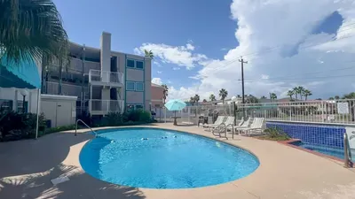 Beachfront Larger Corner Unit | Balcony | Pool - image 61 of 65