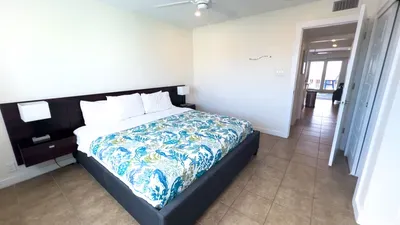 Beachfront Larger Corner Unit | Balcony | Pool - image 42 of 65