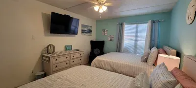* BBQ Pits *Private Beach Access * Pool & Hot Tub - image 66 of 76
