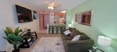 * BBQ Pits *Private Beach Access * Pool & Hot Tub - image 35 of 76