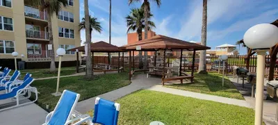 * BBQ Pits *Private Beach Access * Pool & Hot Tub - image 71 of 76