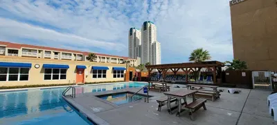 * BBQ Pits *Private Beach Access * Pool & Hot Tub - image 29 of 76