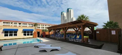 * BBQ Pits *Private Beach Access * Pool & Hot Tub - image 42 of 76