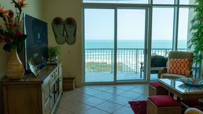 Calm living space with an easy coastal flow—natural light, simple décor, and a relaxed setup that makes settling in feel effortless. A genuine, welcoming room that carries a breezy, unforced vibe.