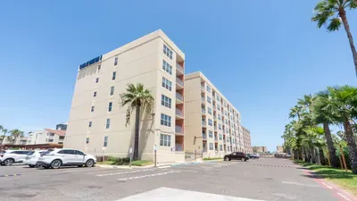 Gulfview I 250 Yards to Beach BBQ Poolside - image 60 of 75