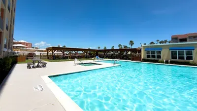 Gulfview I 250 Yards to Beach BBQ Poolside - image 65 of 75