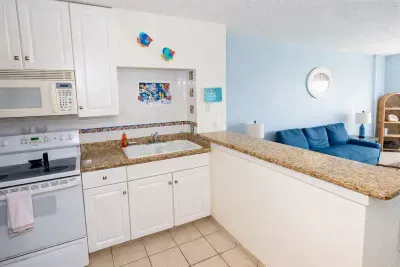 Gulfview I  250 Yards to Beach BBQ Poolside