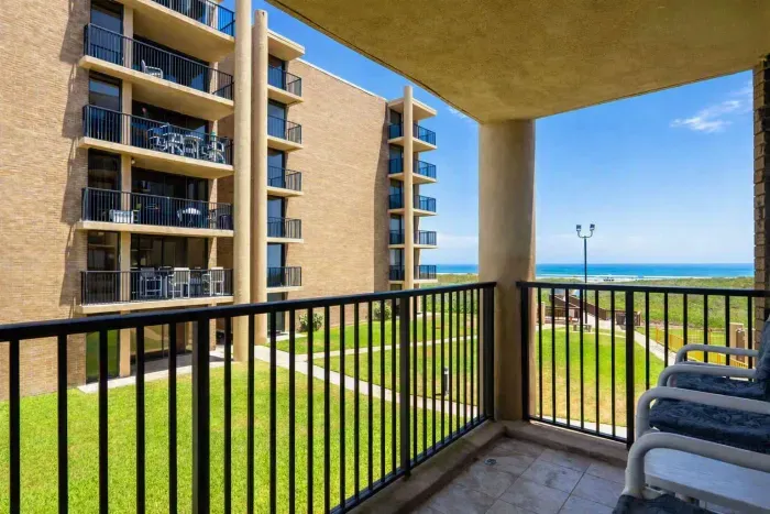 Sea Vista Beachfront 3BR - Heated Pool - image 4 of 129