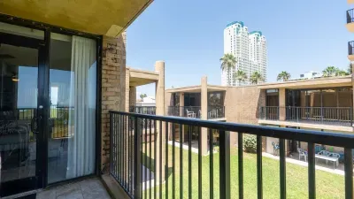 Sea Vista Beachfront 3BR - Heated Pool - image 87 of 129