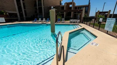 Sea Vista Beachfront 3BR - Heated Pool - image 97 of 129