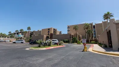 Sea Vista Beachfront 3BR - Heated Pool - image 119 of 129