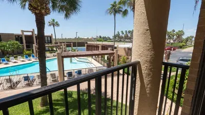 Sea Vista Beachfront 3BR - Heated Pool - image 72 of 129