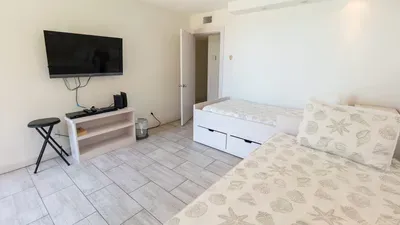 Sea Vista Beachfront 3BR - Heated Pool - image 78 of 129