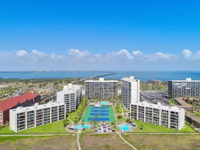 3BR 10th Floor Views, Beachfront Saida Towers SPI - image 16 of 25
