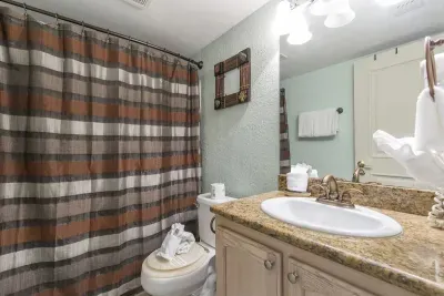 3BR 10th Floor Views, Beachfront Saida Towers SPI - image 21 of 25