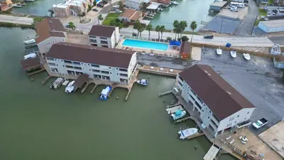 * Boat Slip * Waterfront Pool * Bay Sunset Views - image 89 of 115