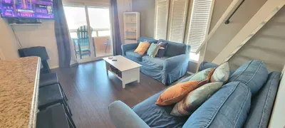 * Boat Slip * Waterfront Pool * Bay Sunset Views - image 37 of 115