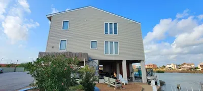 * Boat Slip * Waterfront Pool * Bay Sunset Views - image 101 of 115