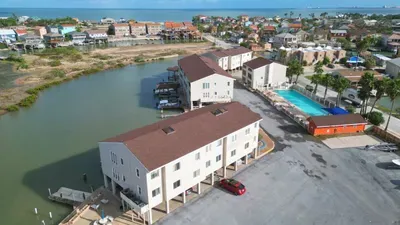 * Boat Slip * Waterfront Pool * Bay Sunset Views - image 62 of 115