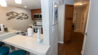 Family Condo - Pool, Jacuzzi & BBQ - Walk to Beach - image 18 of 194
