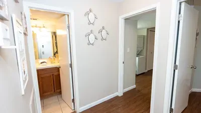 Family Condo - Pool, Jacuzzi & BBQ - Walk to Beach - image 16 of 194