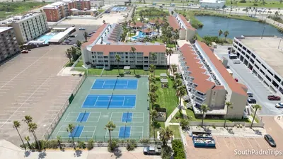 Family Condo - Pool, Jacuzzi & BBQ - Walk to Beach - image 190 of 194