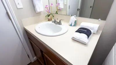 Family Condo - Pool, Jacuzzi & BBQ - Walk to Beach - image 60 of 194