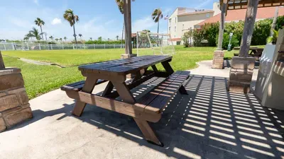 Family Condo - Pool, Jacuzzi & BBQ - Walk to Beach - image 131 of 194
