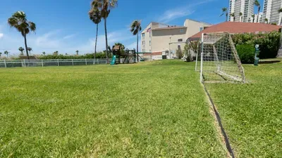 Family Condo - Pool, Jacuzzi & BBQ - Walk to Beach - image 157 of 194