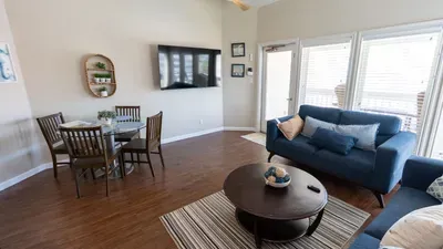 Family Condo - Pool, Jacuzzi & BBQ - Walk to Beach - image 23 of 194