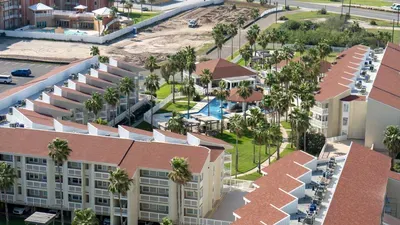 Family Condo - Pool, Jacuzzi & BBQ - Walk to Beach - image 189 of 194