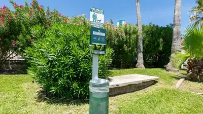 Family Condo - Pool, Jacuzzi & BBQ - Walk to Beach - image 158 of 194