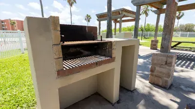 Family Condo - Pool, Jacuzzi & BBQ - Walk to Beach - image 127 of 194