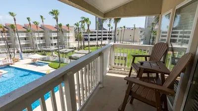 Family Condo - Pool, Jacuzzi & BBQ - Walk to Beach - image 84 of 194