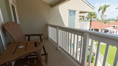 Family Condo - Pool, Jacuzzi & BBQ - Walk to Beach - image 79 of 194