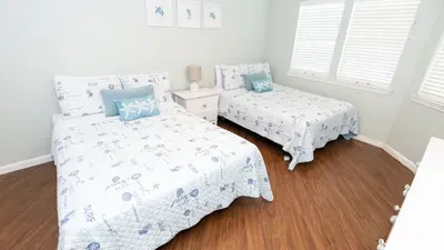Family Condo - Pool, Jacuzzi & BBQ - Walk to Beach - image 72 of 194