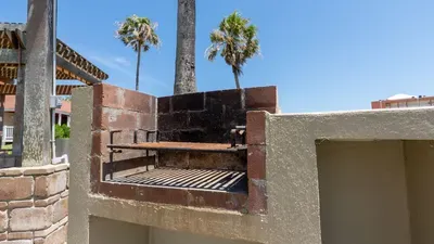 Family Condo - Pool, Jacuzzi & BBQ - Walk to Beach - image 133 of 194