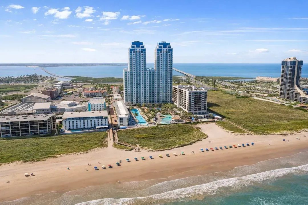Beachfront Luxury | Twin Towers | Pools + Ocean Views + Walk to Sand