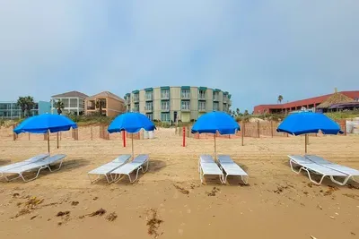 "1 Block to Beach "Pool" Up to 6 "Families - image 61 of 64