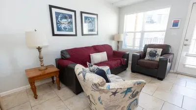 2BR Half Block to Beach, Garage, Heated Pool - image 37 of 103
