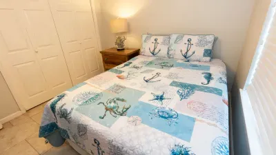 2BR Half Block to Beach, Garage, Heated Pool - image 54 of 103