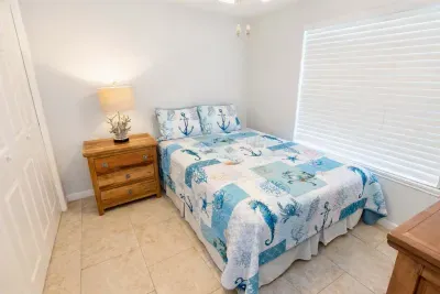 2BR Half Block to Beach, Garage, Heated Pool - image 8 of 103
