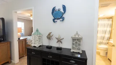 2BR Half Block to Beach, Garage, Heated Pool - image 36 of 103