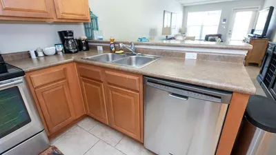 2BR Half Block to Beach, Garage, Heated Pool - image 17 of 103