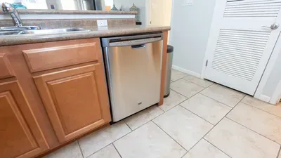 2BR Half Block to Beach, Garage, Heated Pool - image 27 of 103