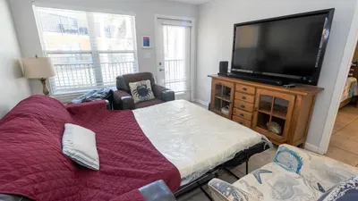 2BR Half Block to Beach, Garage, Heated Pool - image 42 of 103
