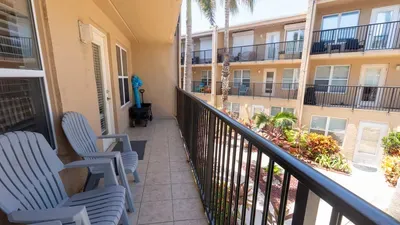 2BR Half Block to Beach, Garage, Heated Pool - image 65 of 103