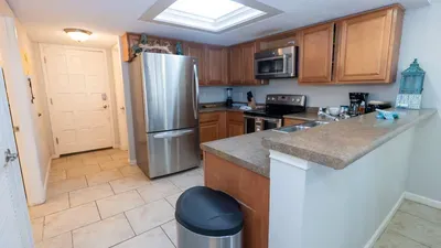 2BR Half Block to Beach, Garage, Heated Pool - image 16 of 103