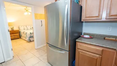 2BR Half Block to Beach, Garage, Heated Pool - image 29 of 103