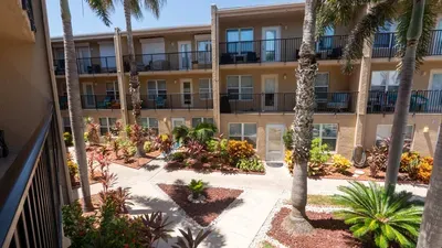 2BR Half Block to Beach, Garage, Heated Pool - image 69 of 103